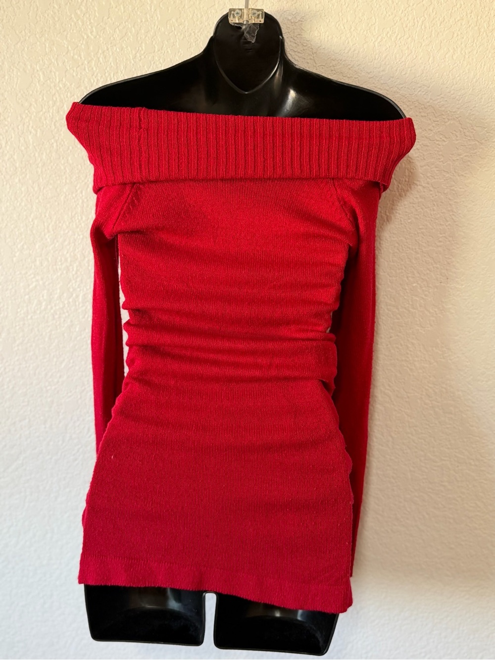 Y2K Red Off-The-Shoulder Ribbed Sweater Top - Picture 5 of 7